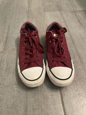 Excellent Condition - Converse Burgundy Low-Top Canvas Sneakers